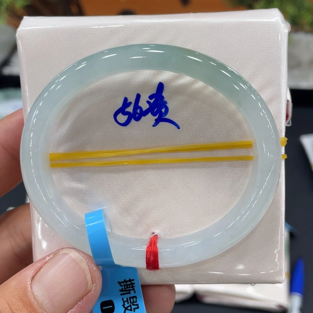 未镶嵌手镯翡翠缅甸