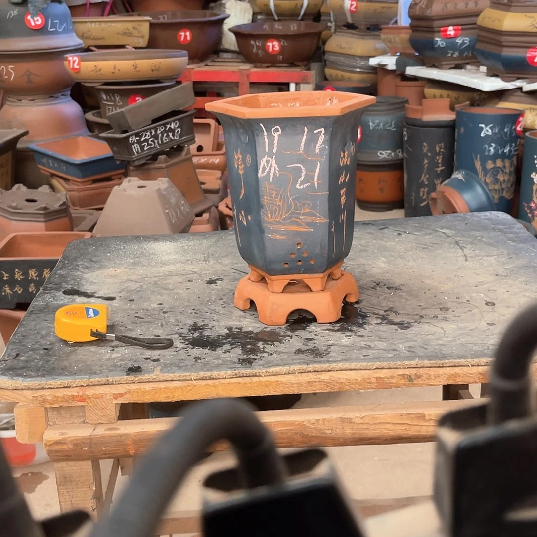 紫砂花盆六方盆一个