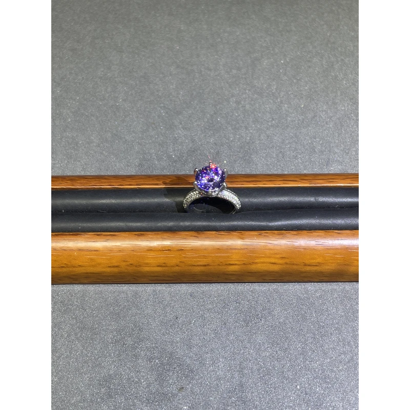 a8067白色满镶紫六爪戒指多样发