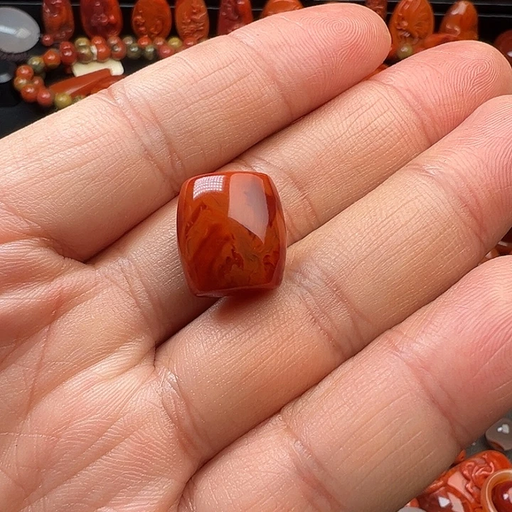 吃****南红玛瑙未镶嵌珠子