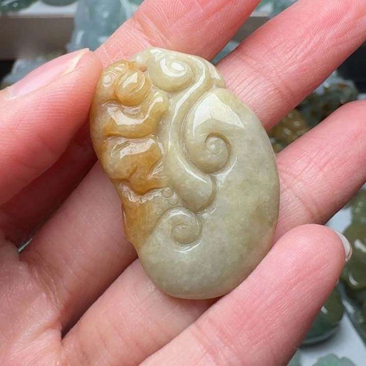 翡翠未镶嵌颈饰吊坠