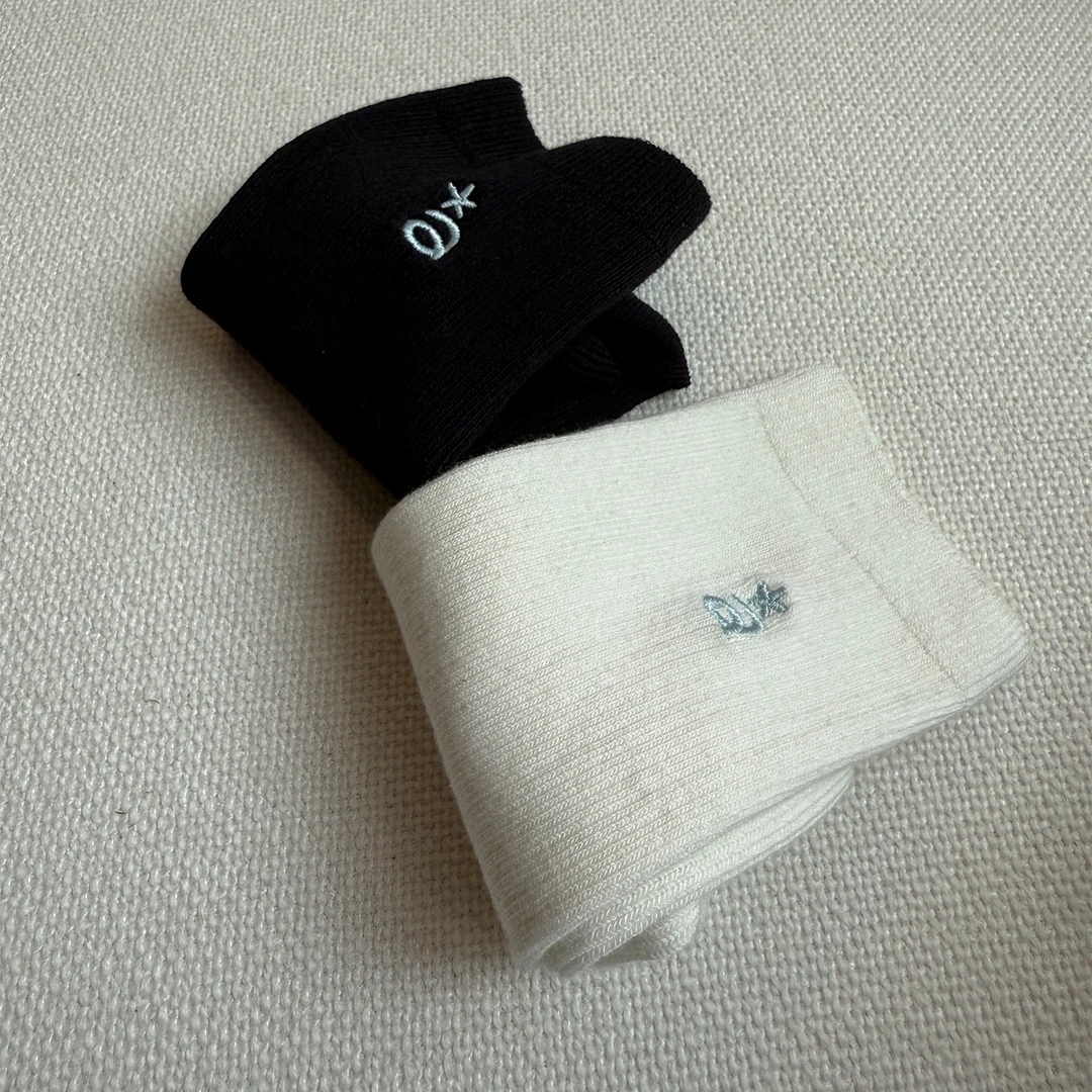 roaringwild a arch  咆哮野兽  袜子