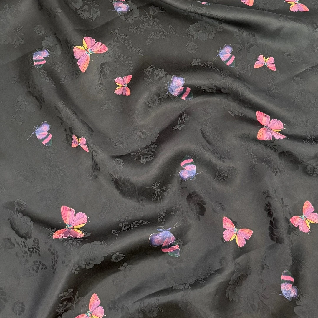 【暗底彩蝶】26～28姆米114门幅花萝红云纱现货面料（裁剪无退换）