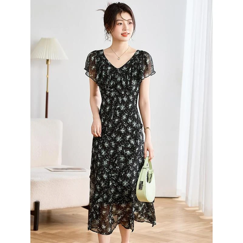 时尚碎花V领荷叶边连衣裙女2025新款夏季气质系带女士中长款裙子