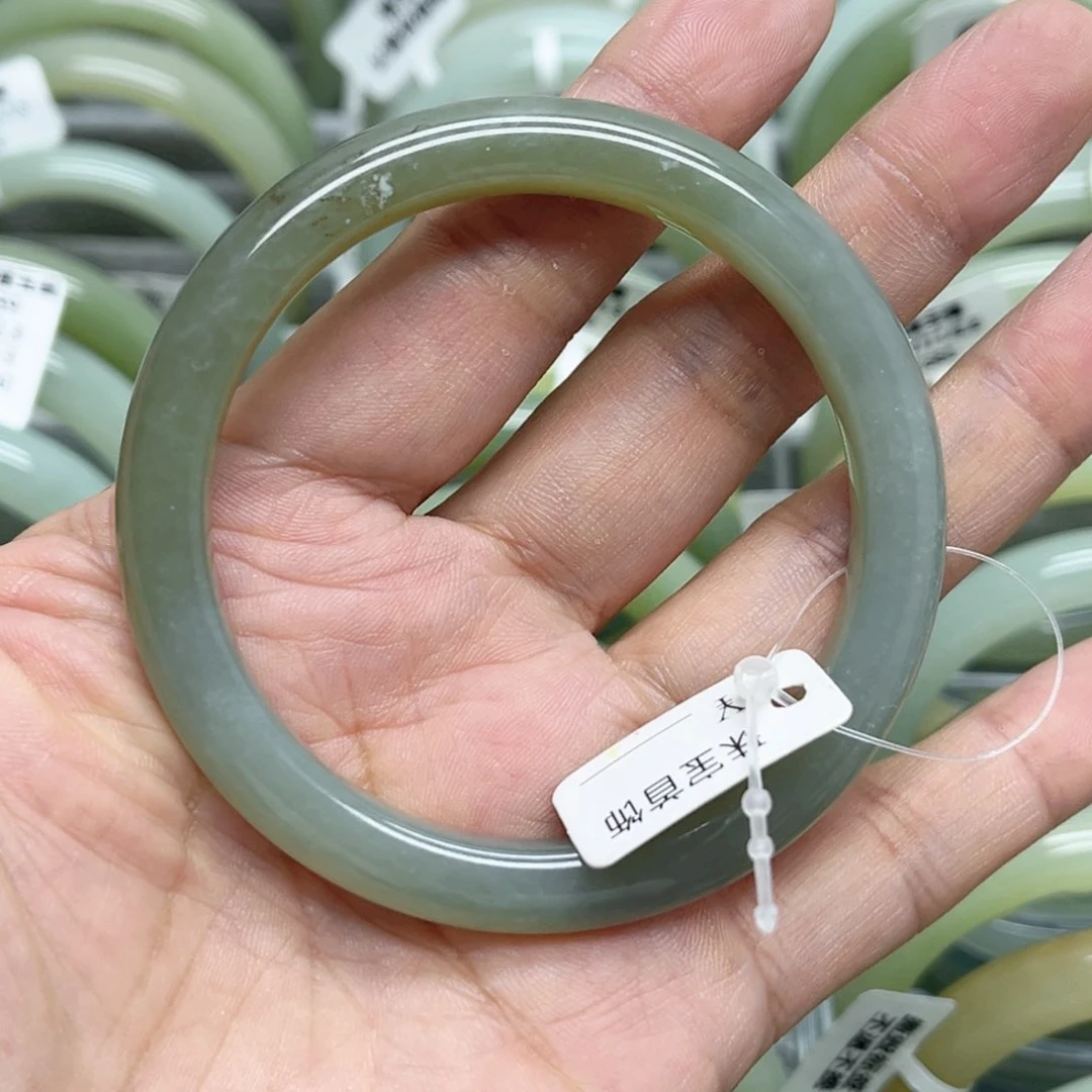 未镶嵌手镯和田玉（糖玉）