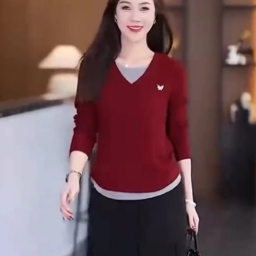 2463#【衣长55】常规款极简风镶钻V领长袖拼接T恤秋季洋气唐风美学