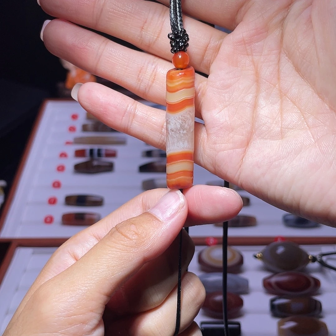 玛瑙/玉髓未镶嵌吊坠(赠链)