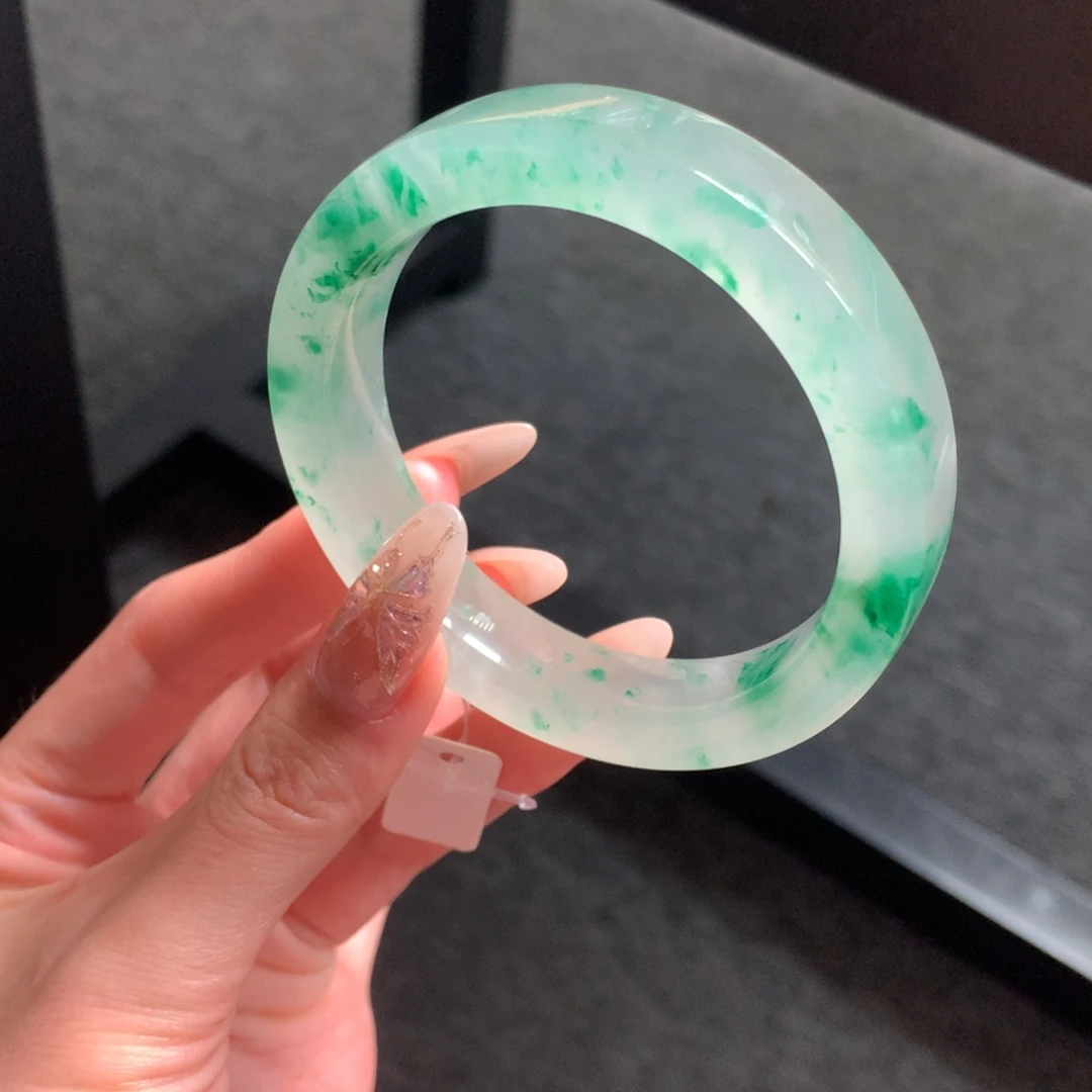 手镯石英质玉未镶嵌