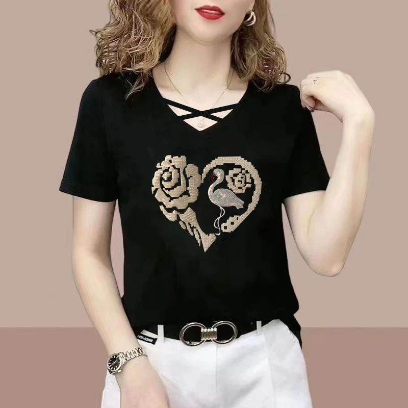 新款夏装小众女装短袖t恤女士v领纯棉修身韩版洋气上衣服体恤夏潮