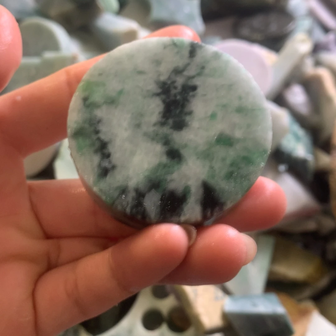 翡翠颈饰未镶嵌缅甸翡翠