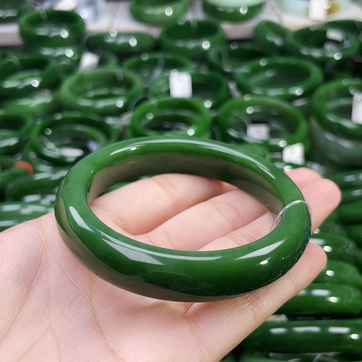 未镶嵌手镯和田玉（碧玉）