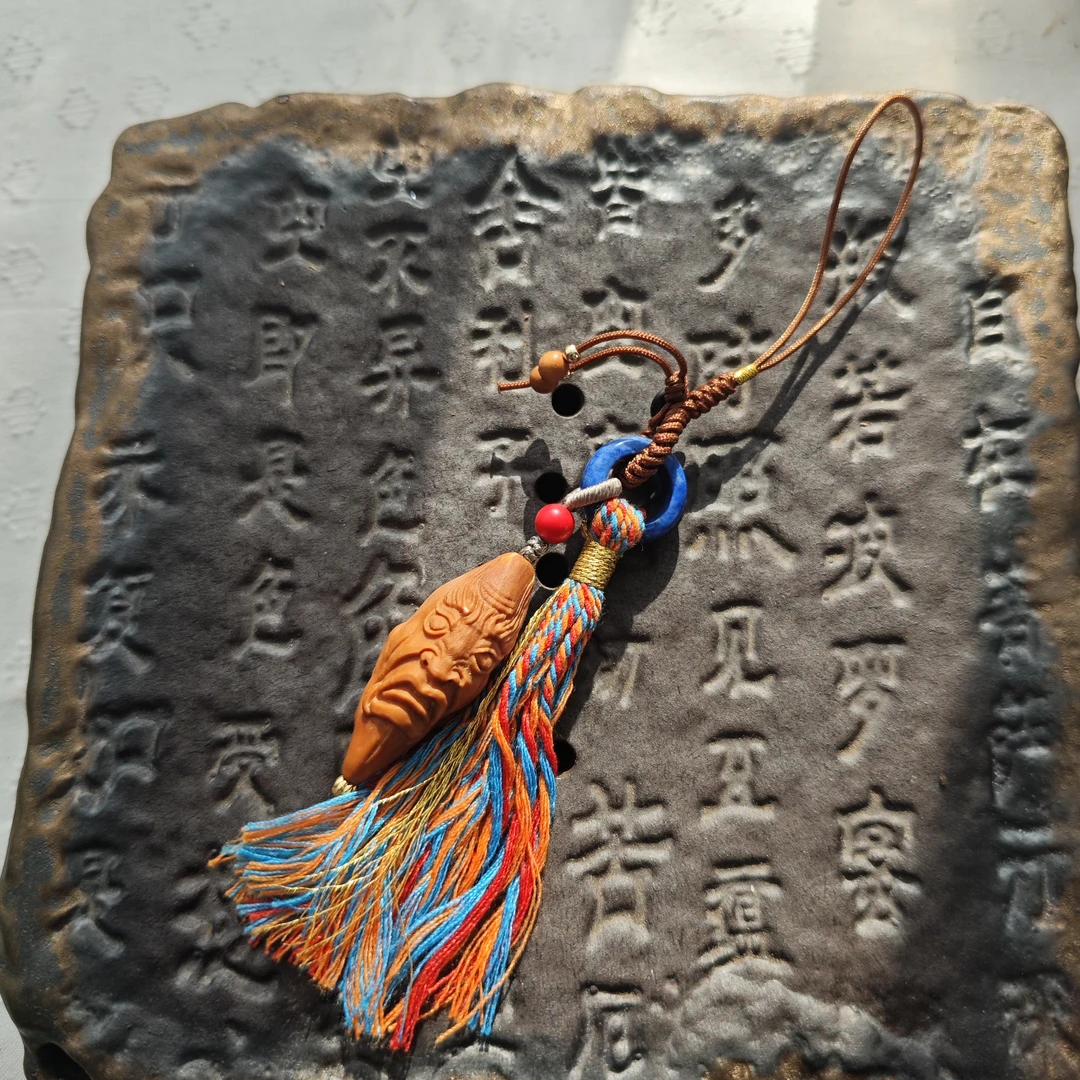 H221手工编织橄榄手机链