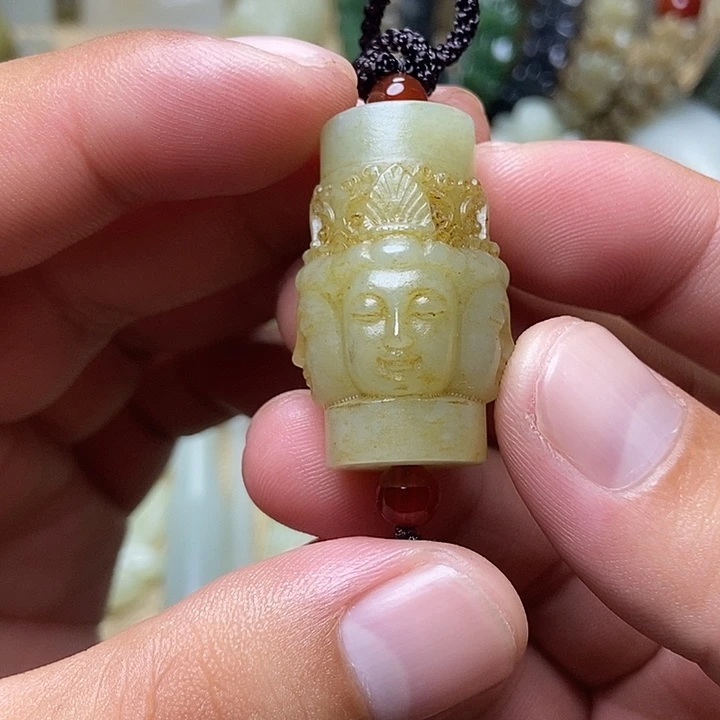 为***德未镶嵌和田玉挂件
