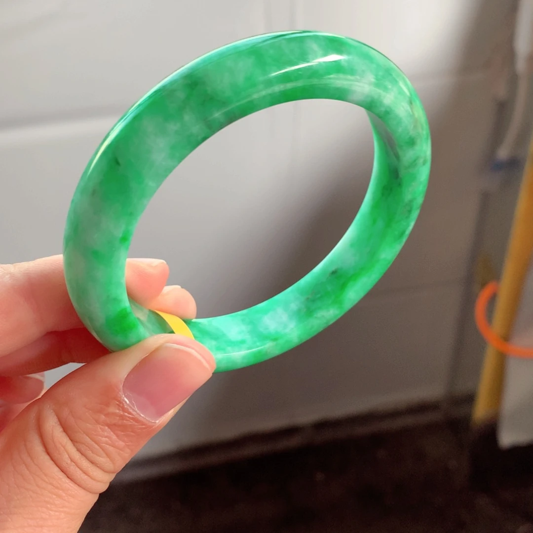 未镶嵌手镯翡翠莲**田缅甸翡翠