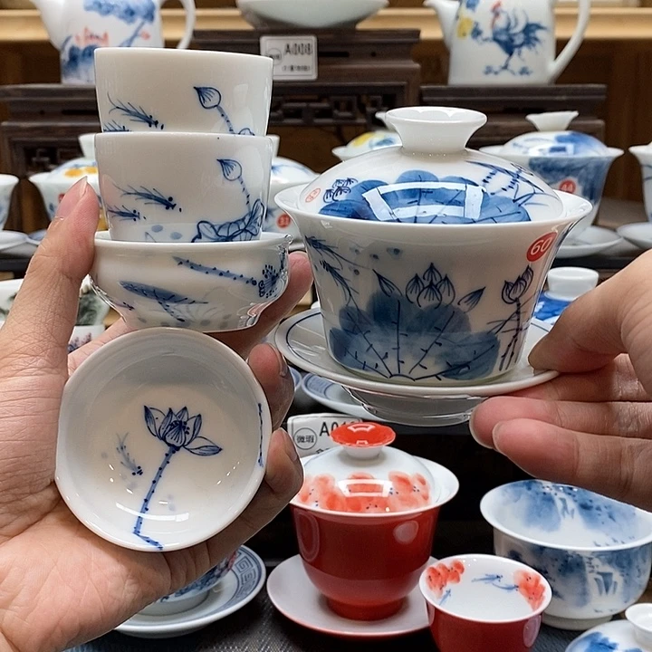 手绘马蹄荷花盖碗140cc➕两主两客釉下彩微瑕福利款