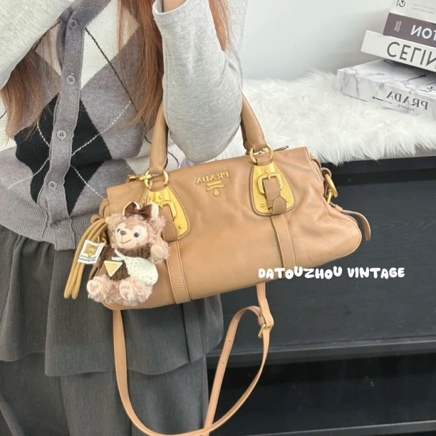 95新 Prada/普拉达 奶茶色手提斜挎包S