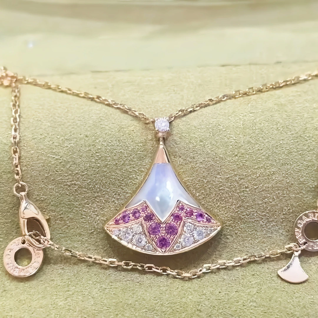 重版倒模金18K玫瑰金裙子项链白贝项链新款裙子项链吊坠18K金项链