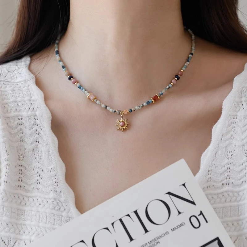 铜合金项链 彩色多巴胺太阳花串珠项链气质高级设计锁骨链颈链女