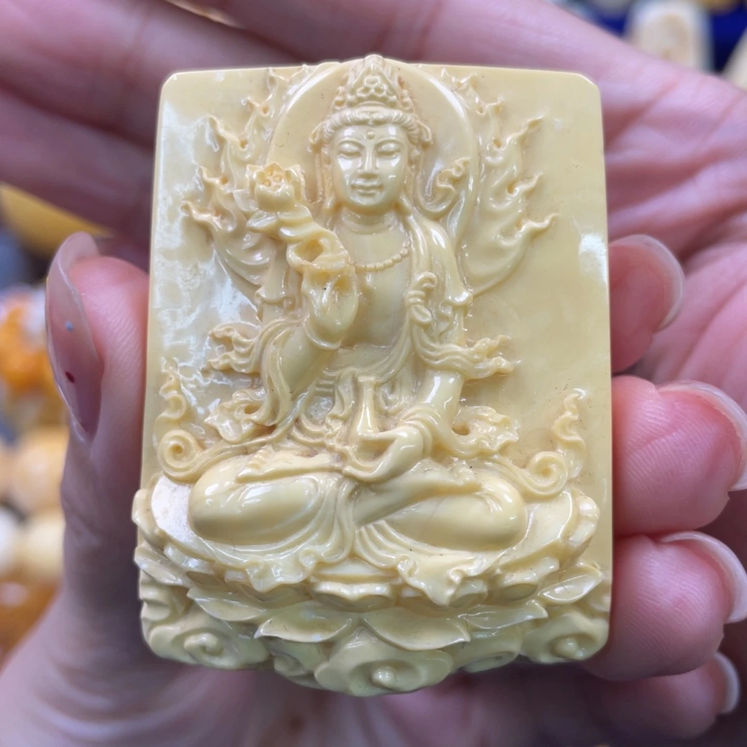 裸石蜜蜡未镶嵌琥珀蜜蜡雕刻件