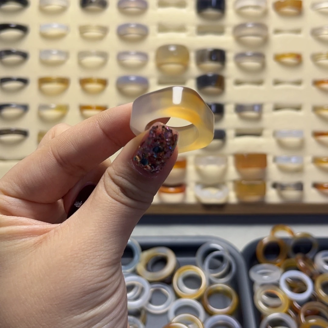 石英质玉戒指合金哎****哒