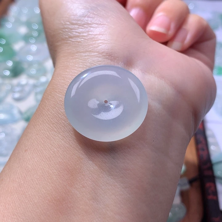 颈饰未镶嵌翡翠冰种平安扣