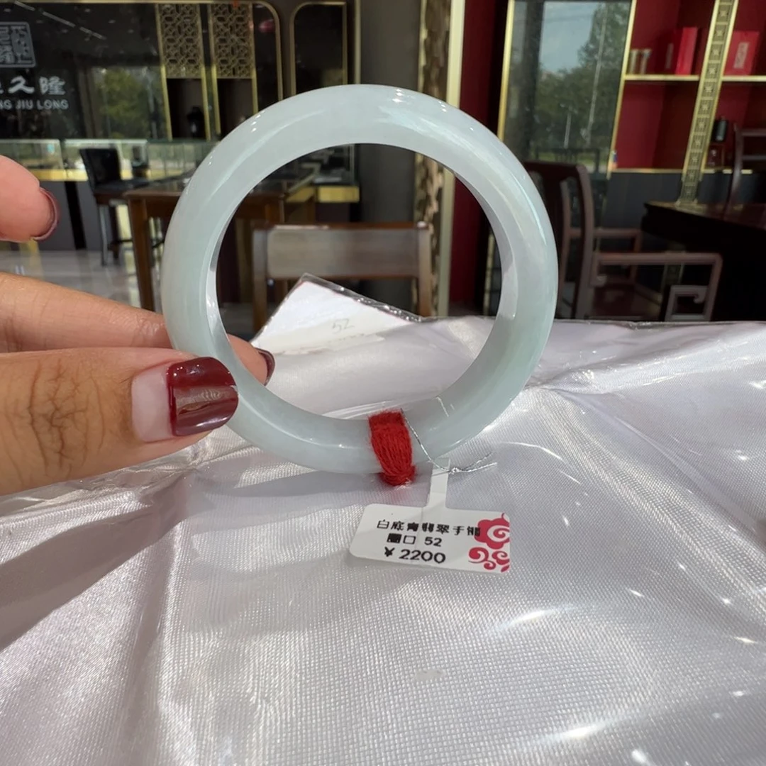 翡翠手镯未镶嵌冰蓝福利，不退不换