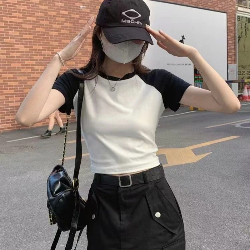 新款修身短款T恤露脐白色夏季女港风拼色设计感小众辣妹短袖潮