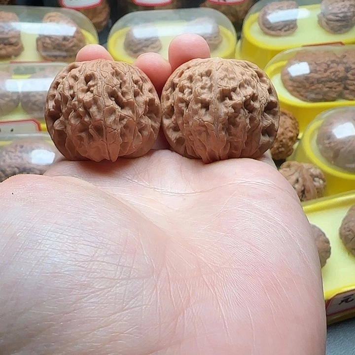 文玩核桃吊坠磨盘37A802