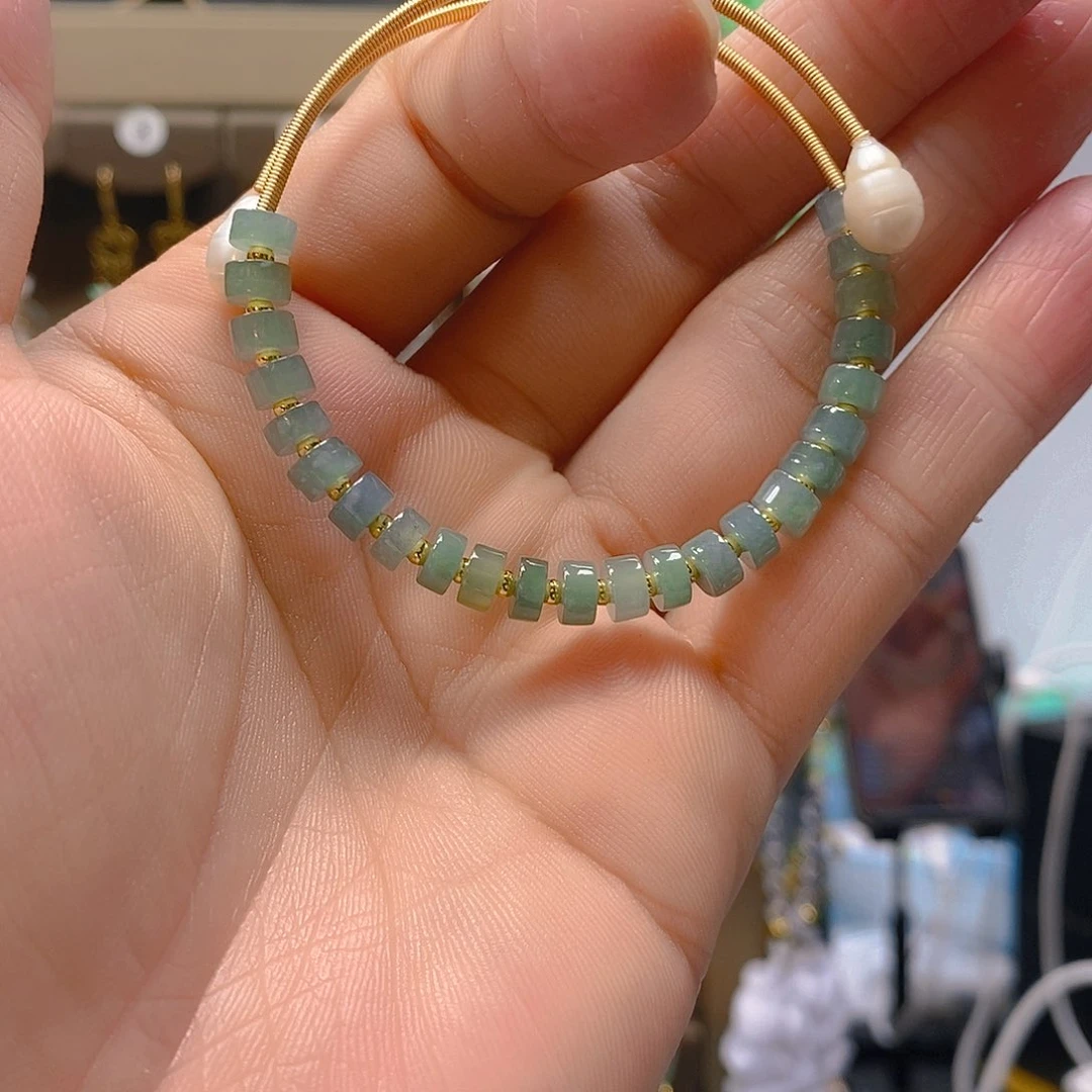 未镶嵌翡翠耳饰翡翠