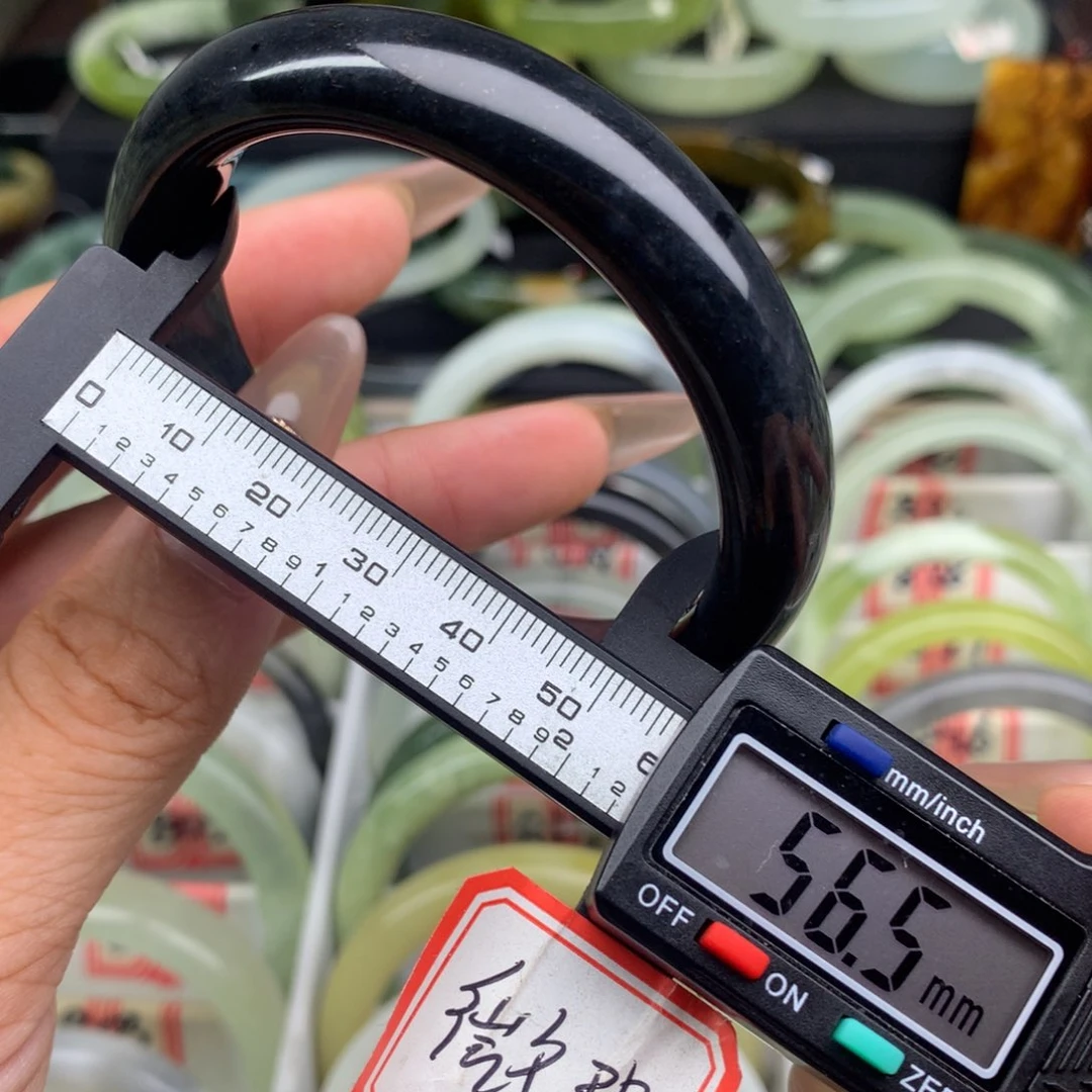 蛇纹石玉未镶嵌手镯835