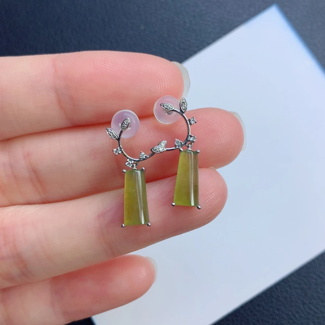 翡翠未镶嵌颈饰耳钉