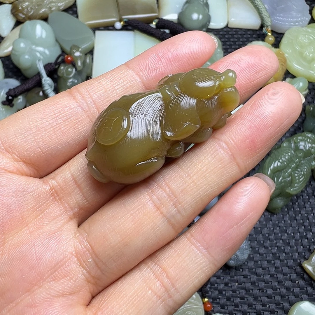 和田玉未镶嵌吊坠(不含链)卡40.5