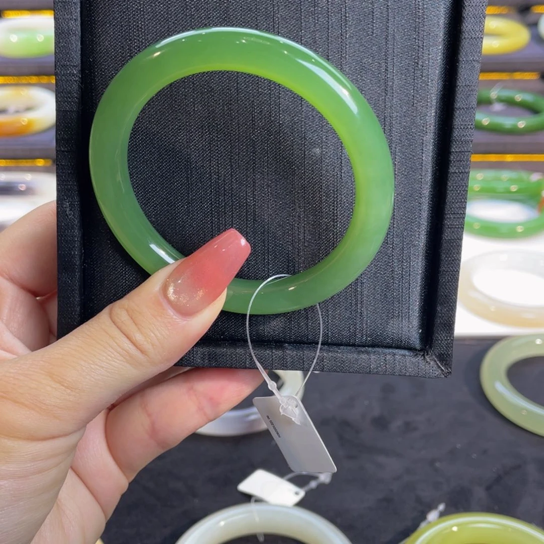 未镶嵌手镯和田玉冰底碧玉手镯53