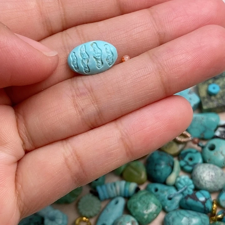 南红玛瑙未镶嵌珠宝奇石