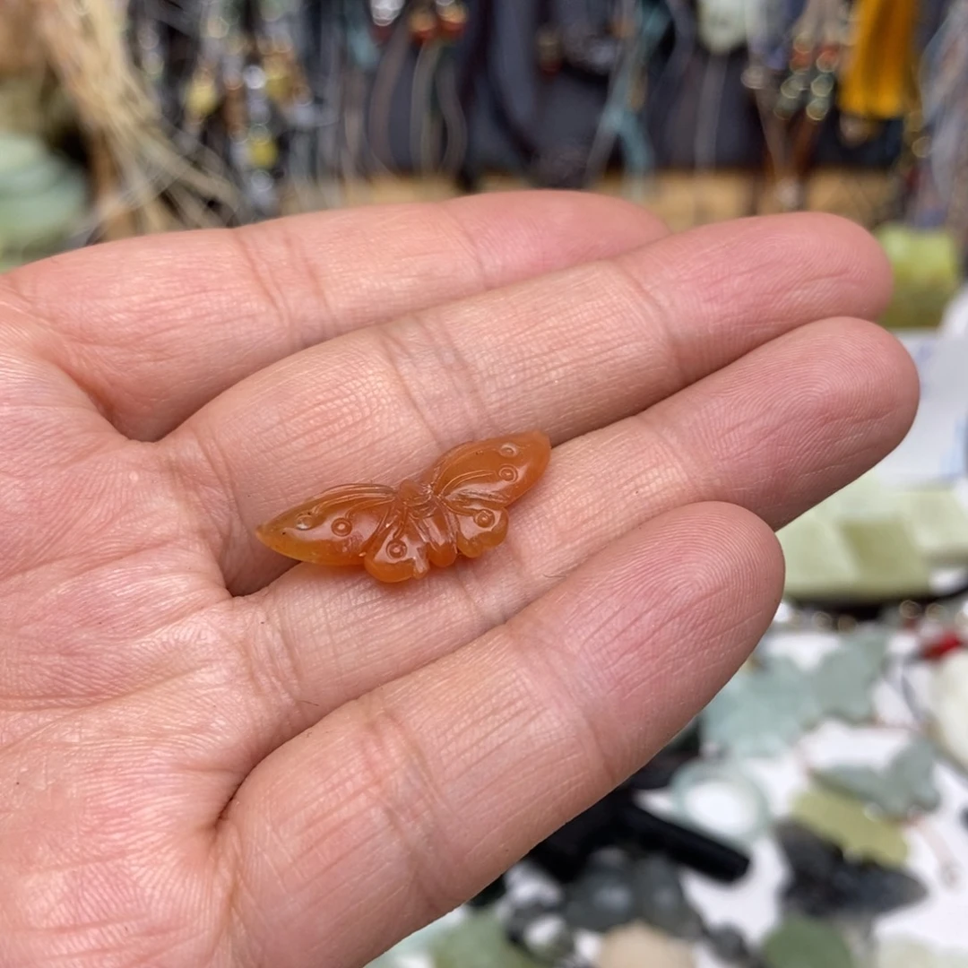 岫玉纯天然岫玉假一赔十，默认微瑕15一个未镶嵌