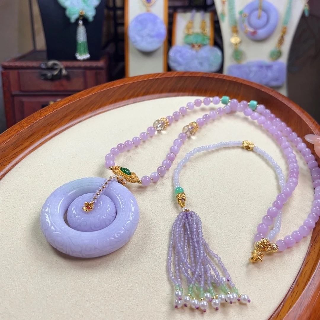 翡翠未镶嵌颈饰母子平安扣