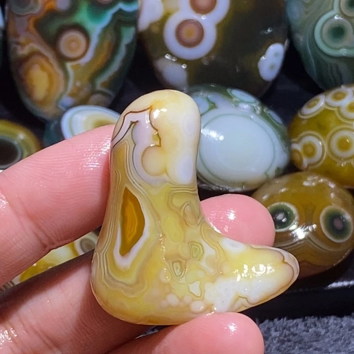 道***道玛瑙/玉髓未镶嵌珠宝半成品