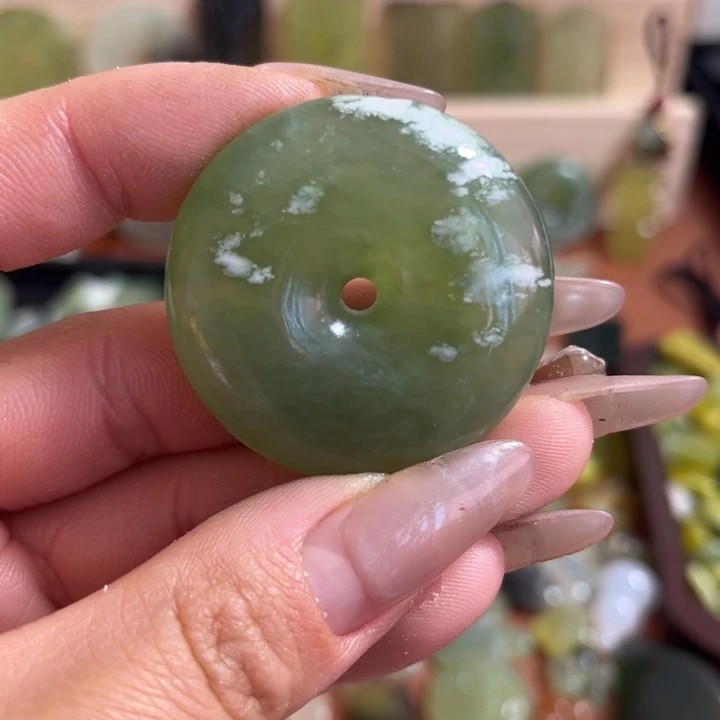 蛇纹石玉合金颈饰