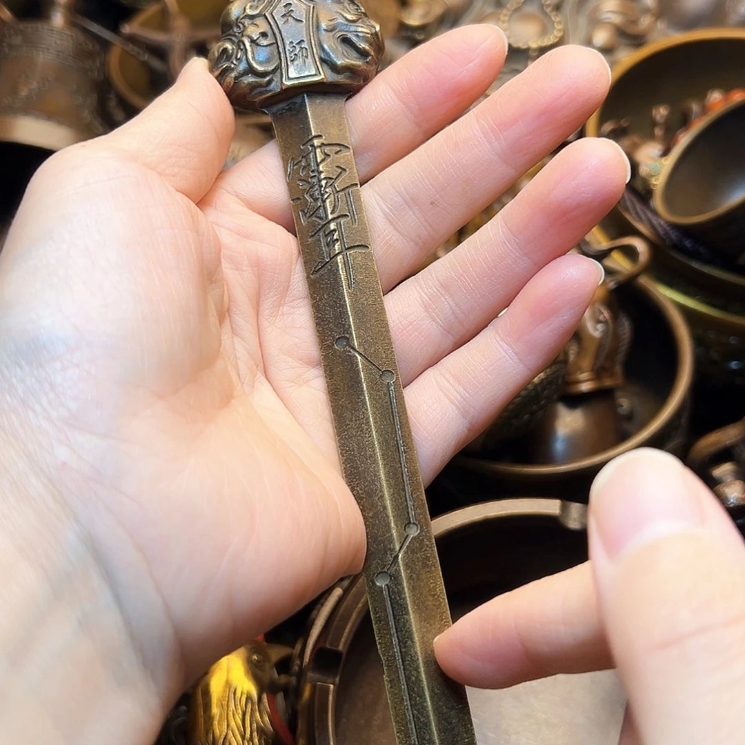 精美铜器工艺品等