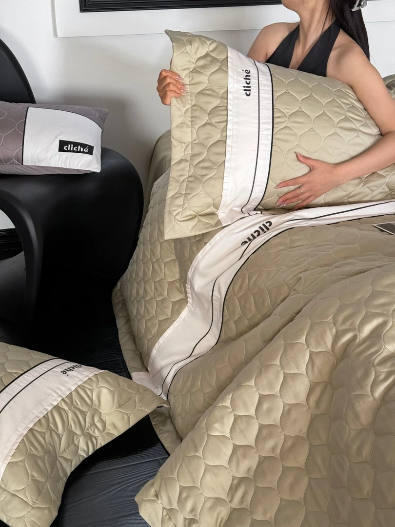 【凡哥】秋冬新品撞色拼接刺绣  椿野-绿色