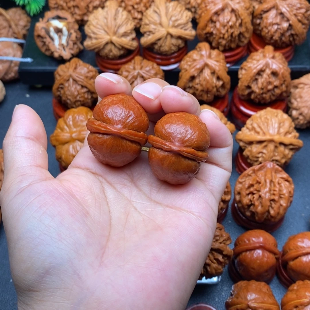 把件文玩核桃海豚