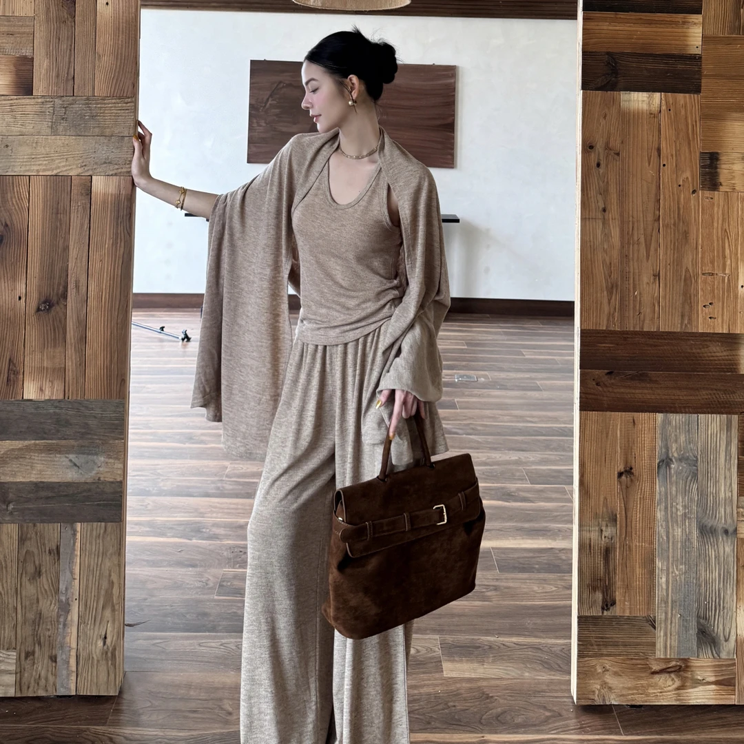 【琪琪怪怪】气质慵懒松弛感三件套背心+披风+休闲裤套装