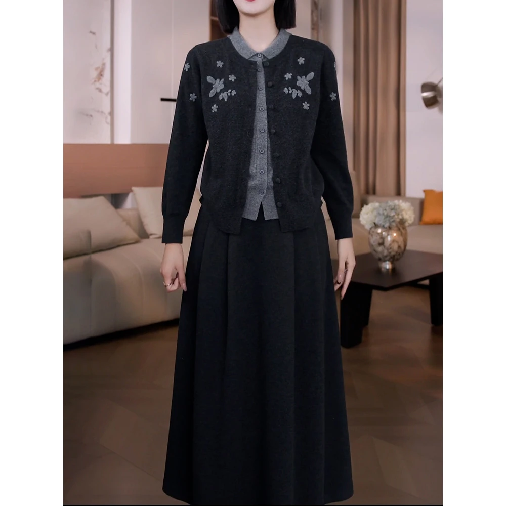 高级休闲慵懒风套装2025秋冬新款松弛感粗针纯色针织开衫+半身裙