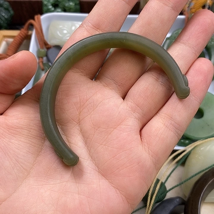 第***象未镶嵌和田玉挂件