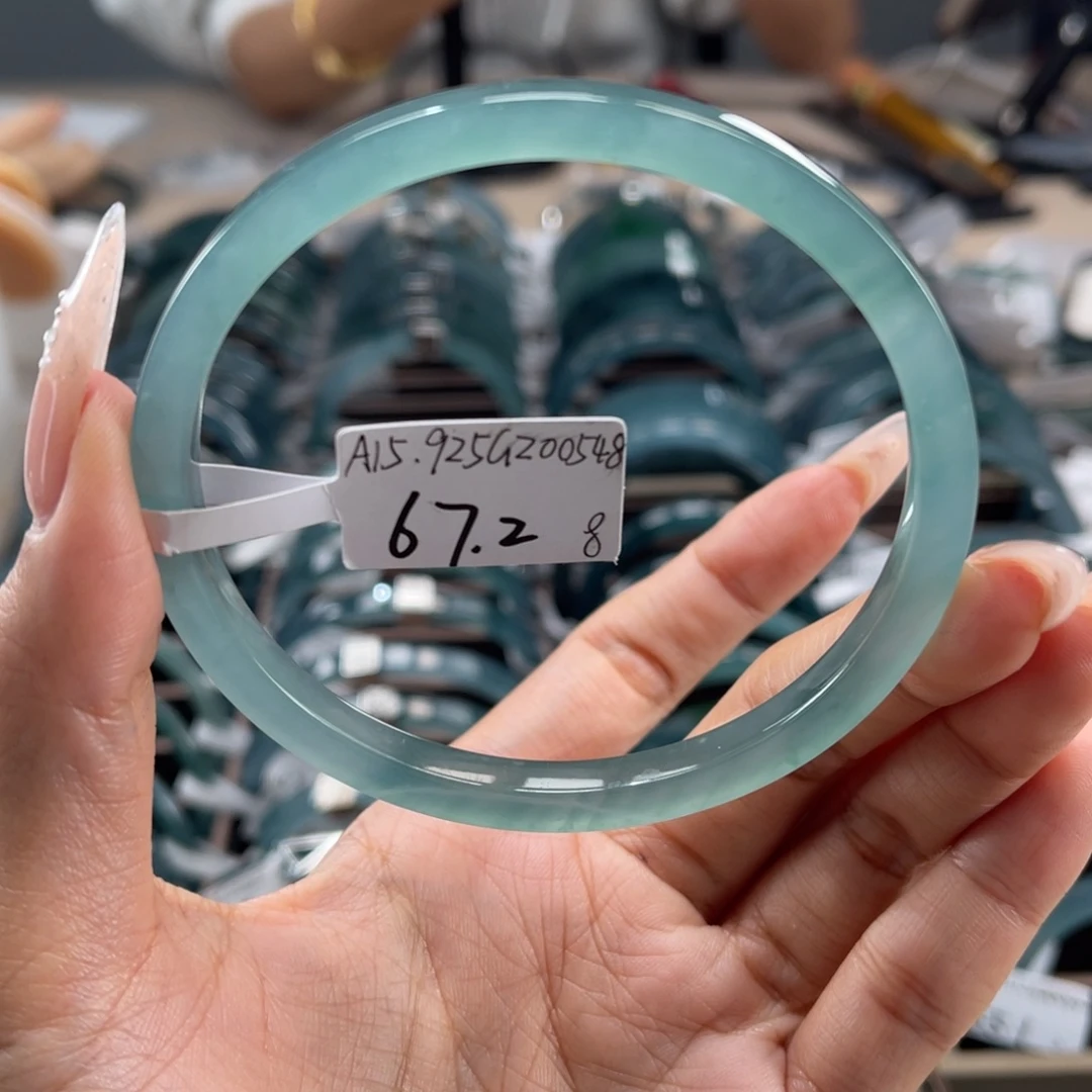 翡翠未镶嵌手镯67.28