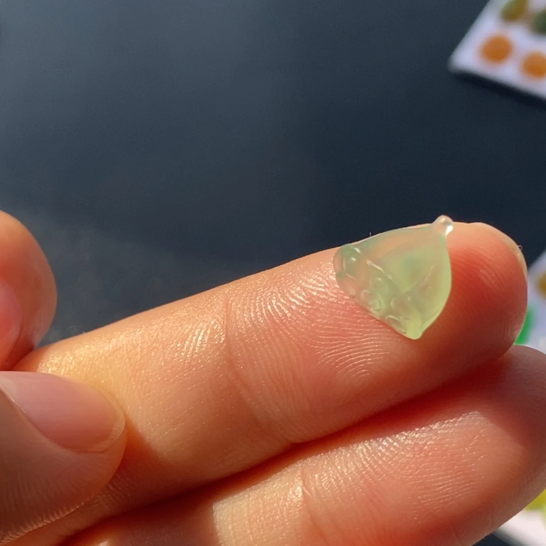 定制翡翠未镶嵌莲蓬