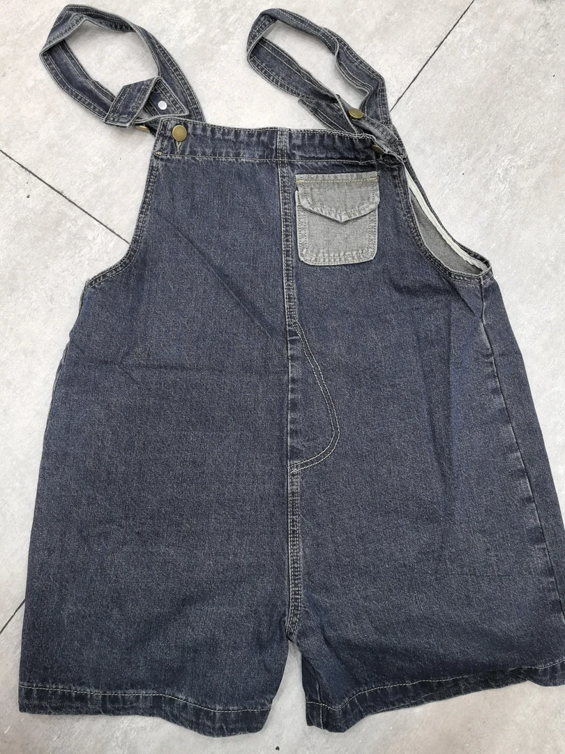 110时尚百搭显瘦洗水牛仔背带短裤