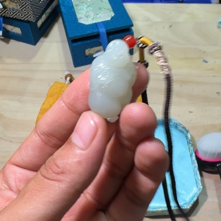 未镶嵌和田玉（糖玉）挂件
