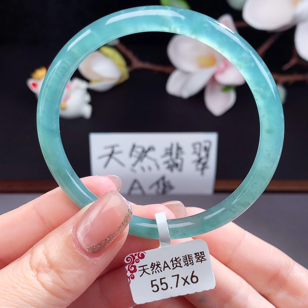 翡翠手镯（圆镯）未镶嵌