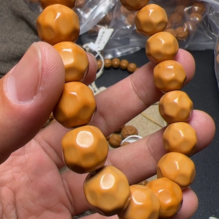 猴头核桃手串啦啦啦